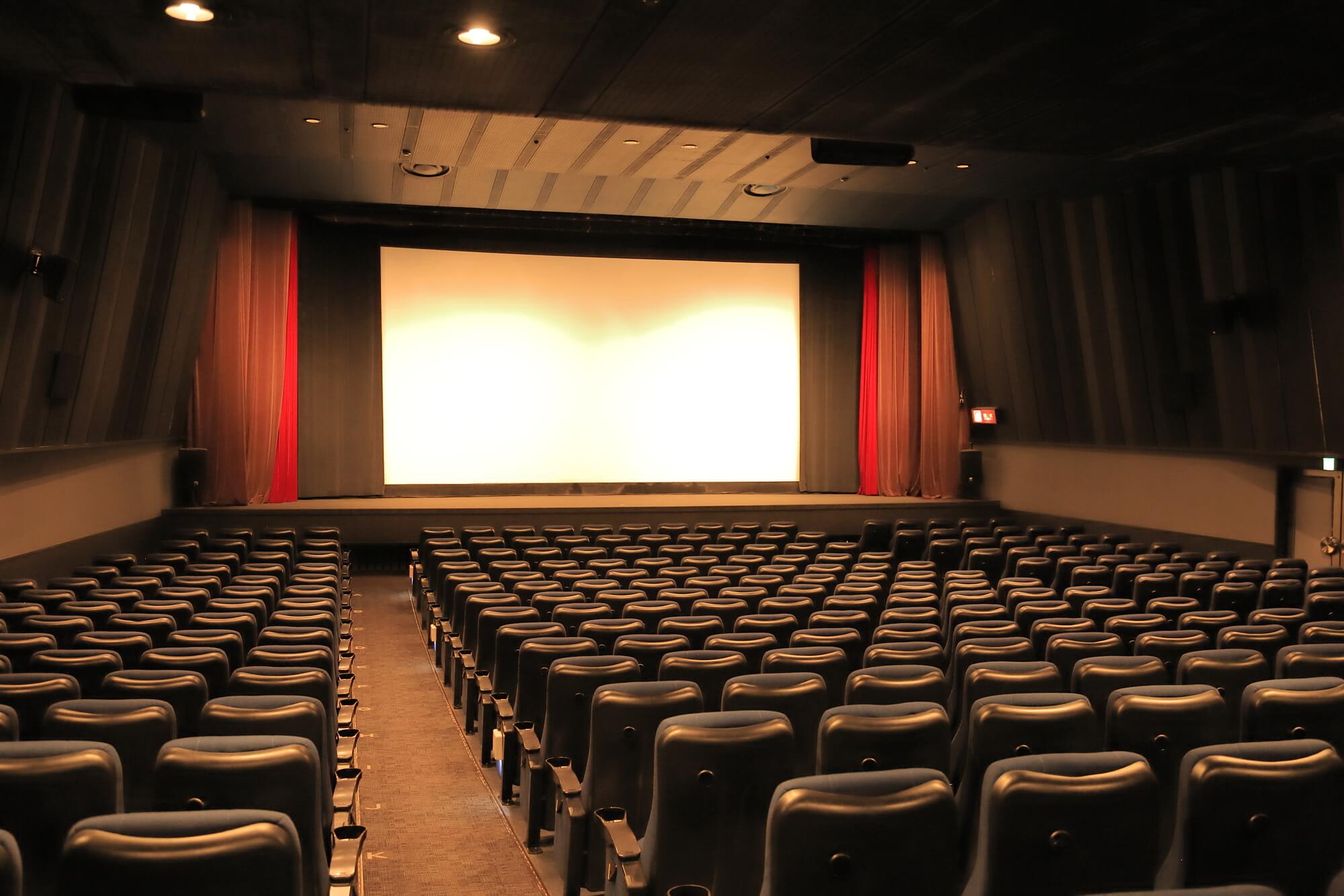 映画館の座席