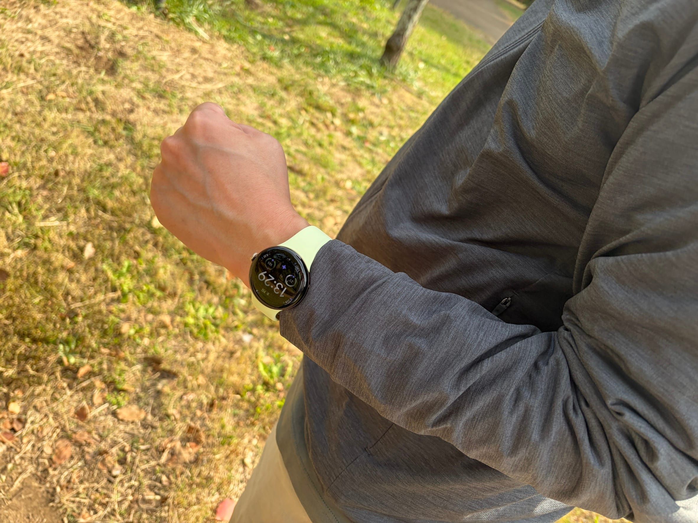 Google Pixel Watch 4装着中の様子
